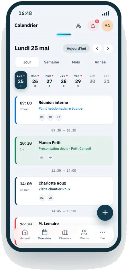 Application mobile Aionik : calendrier du jour sur smartphone — réunion d'équipe, présentation de devis et visites de chantier avec horaires et équipiers assignés